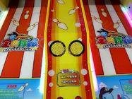 Video macchina di gioco della palla della fucilazione di piccolo bowling felice commerciale per il parco di divertimenti